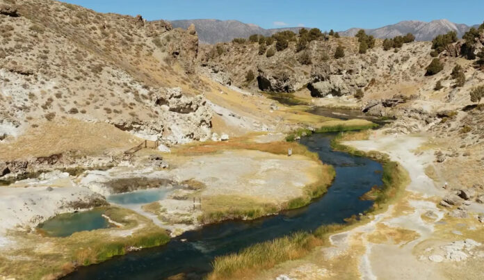 Mammoth-Hot-Creek.jpg