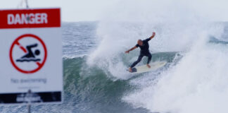 Kelly Slater, a 5’5″ Twin Fin, Snapper Rocks, and 4 Minutes of Wildly Good Surfing