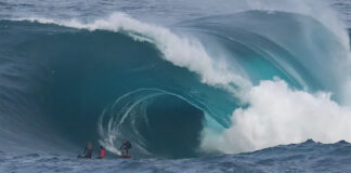 Matt Dunsmore Surfs a Single, Terrifying Bomb at The Right