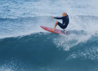 Kelly Slater Experiments With a New Tomo Shape on the Gold Coast