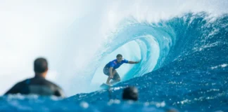 Kauli Vaast and a Perfect 10-Point Tube at Cloudbreak